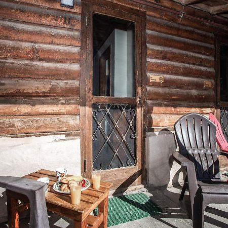 Apache Village Cabinette 11, Queen Bed, Midtown, Sleeps 2 Рюидозо Екстериор снимка