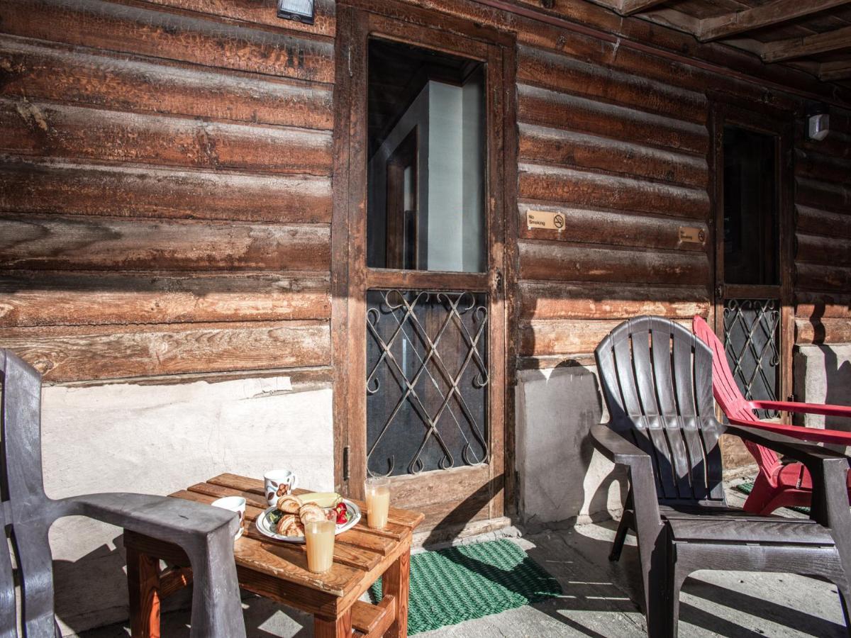 Apache Village Cabinette 11, Queen Bed, Midtown, Sleeps 2 Рюидозо Екстериор снимка