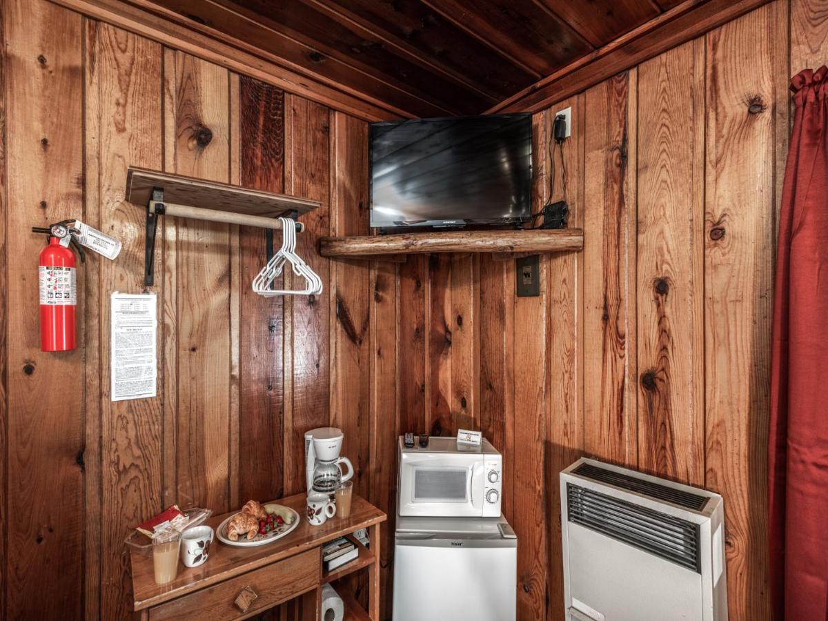 Apache Village Cabinette 11, Queen Bed, Midtown, Sleeps 2 Рюидозо Екстериор снимка